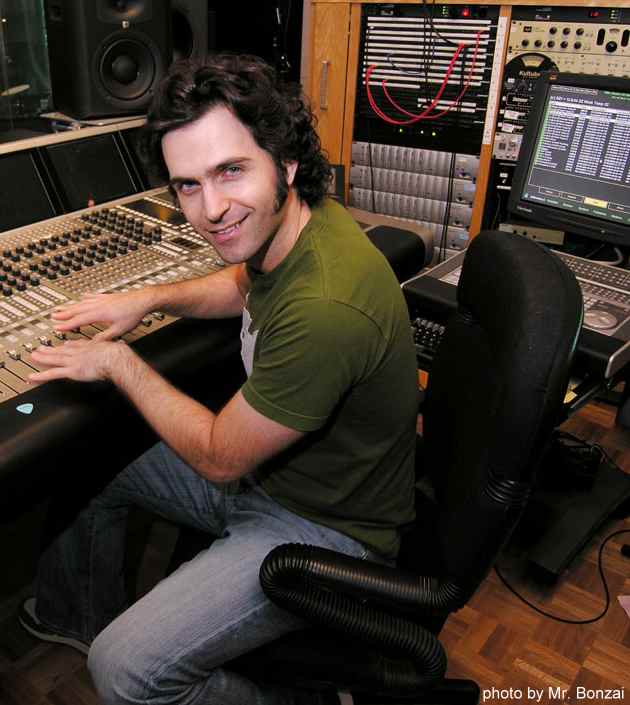 © Mr. Bonzai -- Dweezil Zappa in the Utility Muffin Research Kitchen