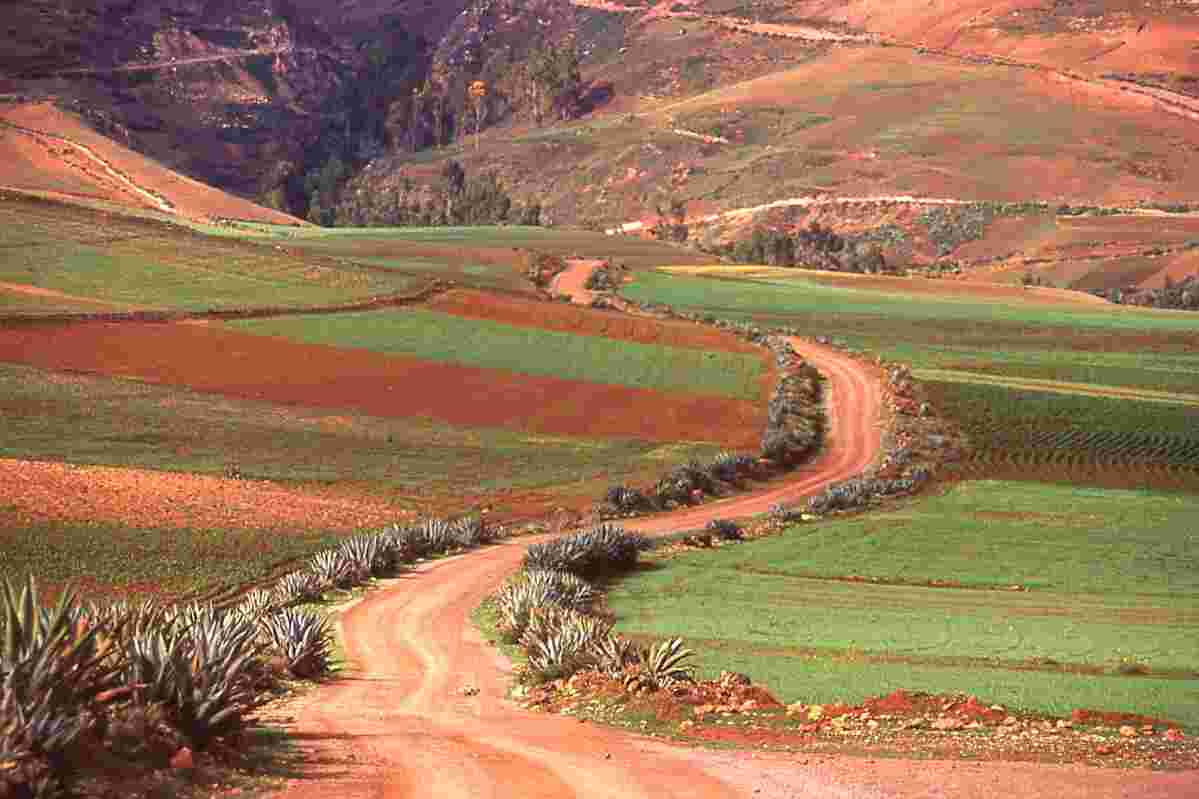 10 km. route to Maray (salt terraces): doable breathtaking dirt road